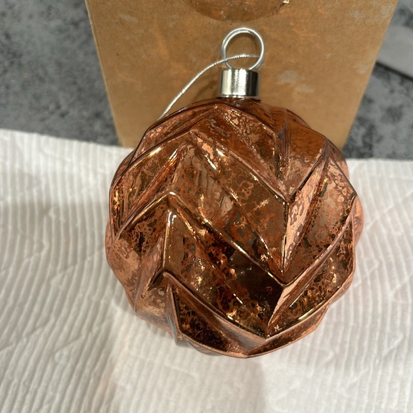 Golden Christmas bulbs , hooks - Picture 3 of 4